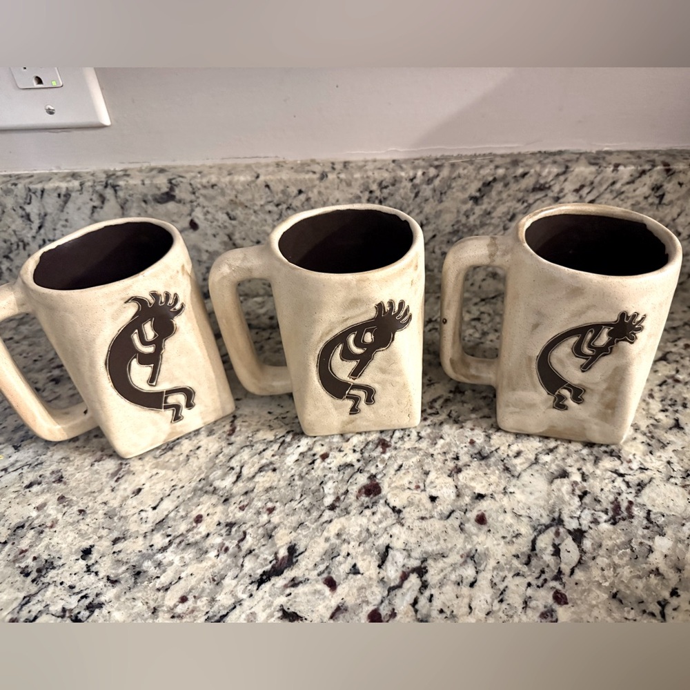 Set of 3 mugs signed as Mara Mexico